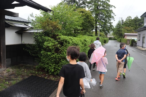 おとまりの時間2日目―朝のお散歩