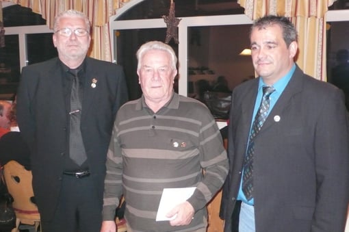 Ausgezeichnet mit dem Goldenen Ehrenzeichen des SV Forelle Steyr