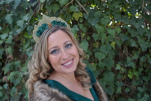 Tocado on line para invitada 