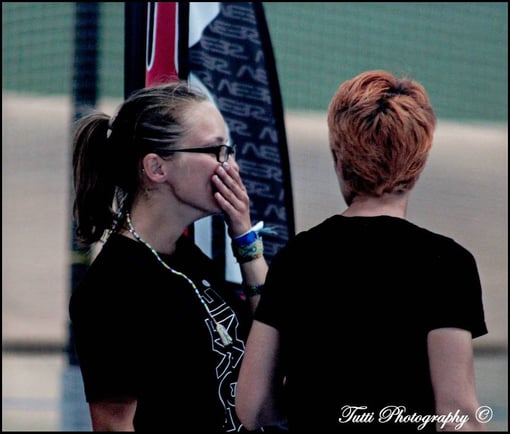 K.Komarchuk (left) happy to qualify for the final. Photo : T.Bourbon