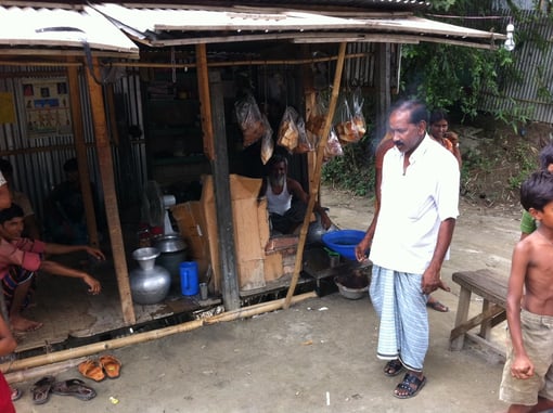 マイクロファイナンスで開いた店、ここから始まる