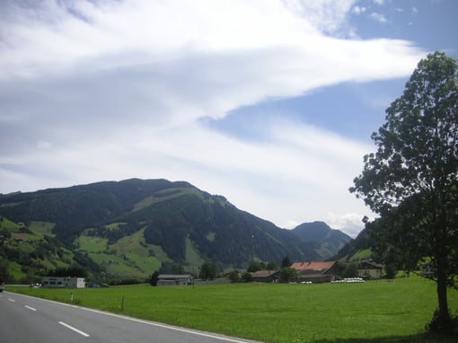Starker Föhn, - Team Russland ist dennoch in der Luft ...