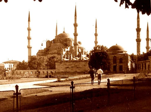 die Sultan Ahmed Moschee (blaue Moschee) - mit seinen sechs Minaretten