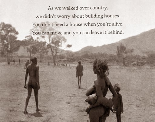 sie hatten keine Häuser und keine Waffen - lebten so 60.000 Jahre bis zum eintreffen der Europäer