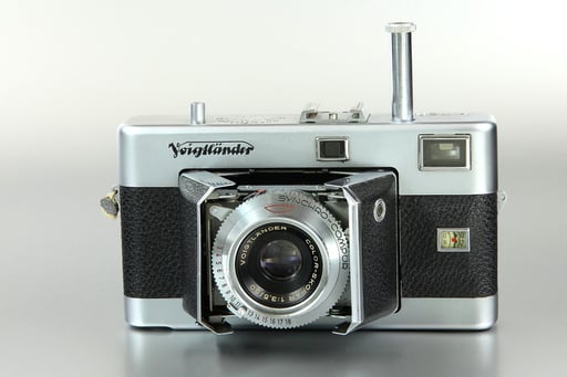 VOIGTLÄNDER Vitessa  ©  engel-art.ch