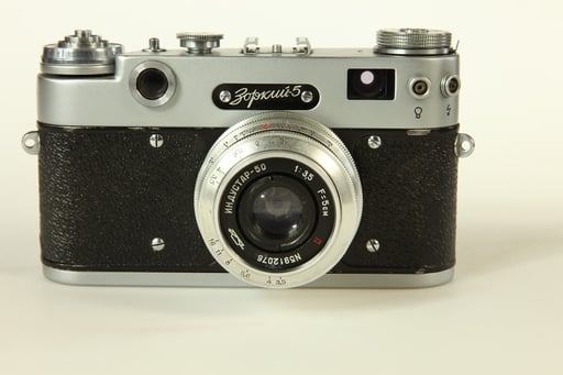 ZORKI 5   © by engel-art.ch