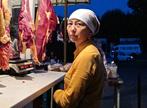 ein Gesicht und ein Licht wie bei dem holländischen Maler Jan Vermeer