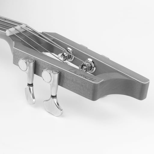 A modern retro bassguitar custommade by Ulrich BassDesign in Germany