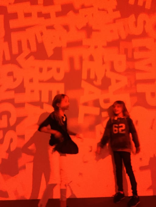 Privates Fotoshoot Museum Bern Uli Sigg / im Bild R.B & A.B.