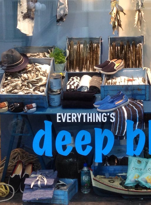 Marktstände im Schaufenster