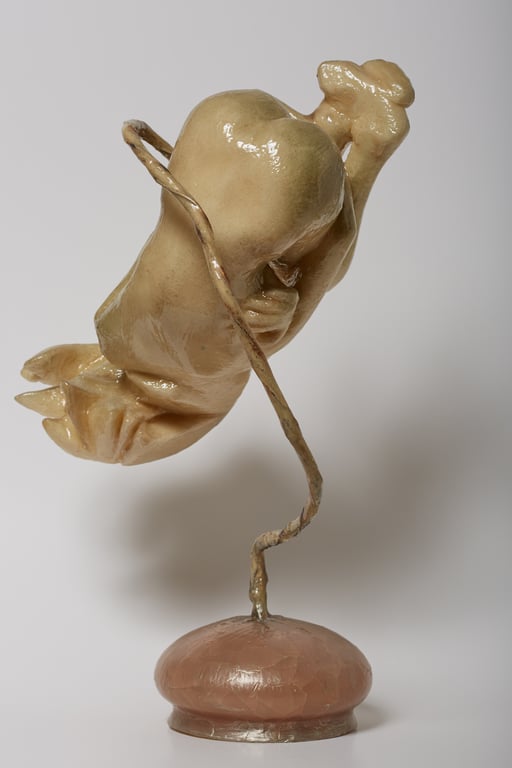 REENCARNACION. 2016. 35X 35 X 50 cm. Poliuretano - poliester