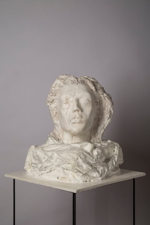 JANO. 2015. 40 x 40 x 42 cm. Yeso