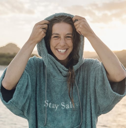 Manera Stay Saltey Poncho, Manera 2021 Poncho aus Bambus