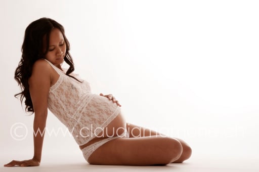 Babybauch Schwangerschaft Fotoshooting Paaraufnahmen Aktaufnahmen Familyfotoshooting