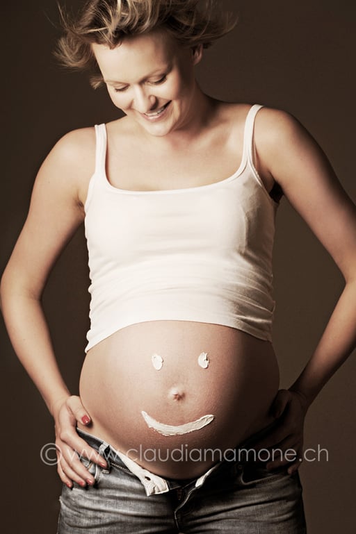 Babybauch Schwangerschaft Fotoshooting Paaraufnahmen Aktaufnahmen Familyfotoshooting