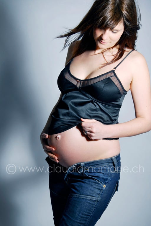 Babybauch Schwangerschaft Fotoshooting Paaraufnahmen Aktaufnahmen Familyfotoshooting