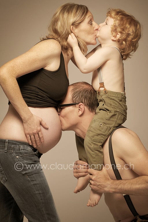 Babybauch Schwangerschaft Fotoshooting Paaraufnahmen Aktaufnahmen Familyfotoshooting
