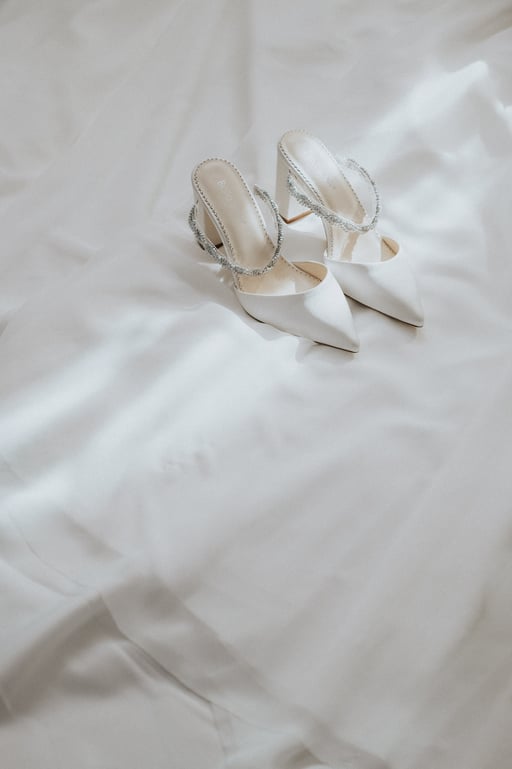 Hochzeitskleid, Brautschuhe Bella Belle für die Hochzeit vonmirzudir die Nummer 1 in der Ostschweiz von mir zu dir