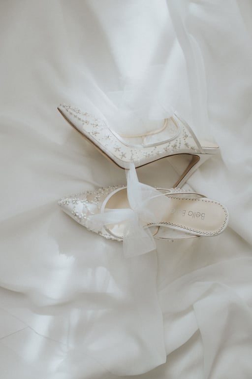 Hochzeitskleid, Brautschuhe Bella Belle für die Hochzeit vonmirzudir die Nummer 1 in der Ostschweiz von mir zu dir