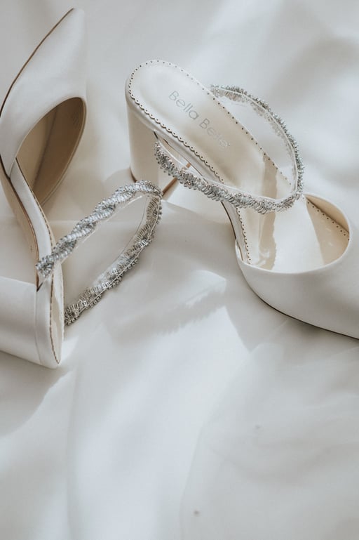 Hochzeitskleid, Brautschuhe Bella Belle für die Hochzeit vonmirzudir die Nummer 1 in der Ostschweiz von mir zu dir