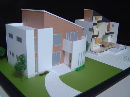 外観＆内観　断面模型　Scale:1/50