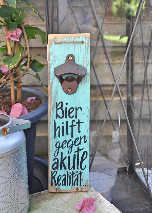 Nr.  20  FL.  Bier hilft....   ca. 9/30cm  Fr. 28.- au