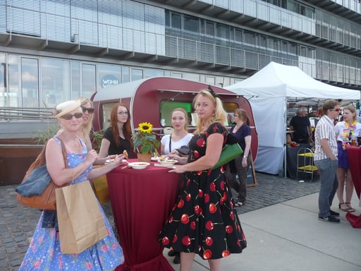 50er-70er Jahre Festival Rheinauhafen Köln 2015 - nette Leute!