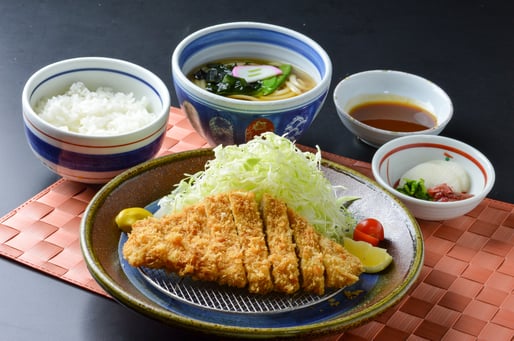 とんかつランチ 1228円(税込1350円)