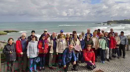 Die Kulturreise 2017 ging nach Aquitanien, der südwetlichsten Regin in Frankreich. Gruppenfoto an der Atlantikküste bei Biarritz.