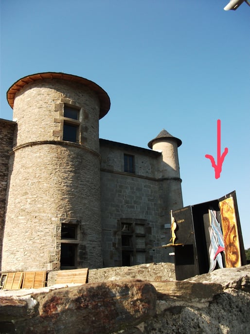 Les Cimaises volantes Chateau de LACAZE 3013