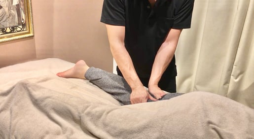 国家資格男性セラピストのリンパマッサージ。リンパ専門店の【リンパほぐし60分】