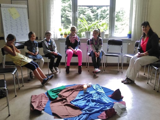 Kinderwortgottesdienst im Seelsorgeraum, April 2015