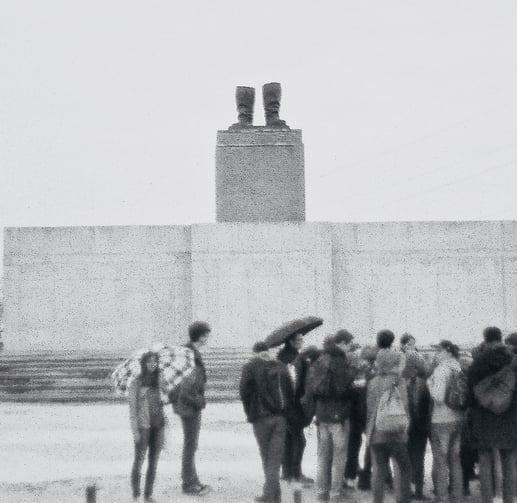 "Stalins Stiefel" im Memento-Park in Budapest. Das Mahnmal erinnert an den Ungarnaufstand von 1956 und ist zugleich Symbol für das Ende des Kalten Krieges. Foto: privat