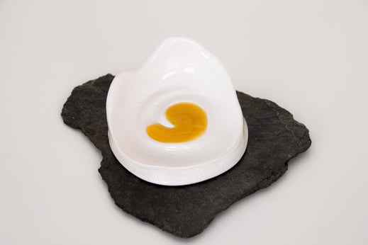 Miel de Kanuka de Nouvelle-Zélande dans un receptacle en céramique fait main Puri New Zealand