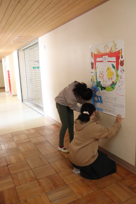 校内にポスター掲示