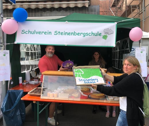 Der Schulverein der Steinenbergschule  mit Stand auf dem Knausbirasonntag 2023