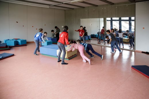 Das Bewegungszimmer im Mittagsband