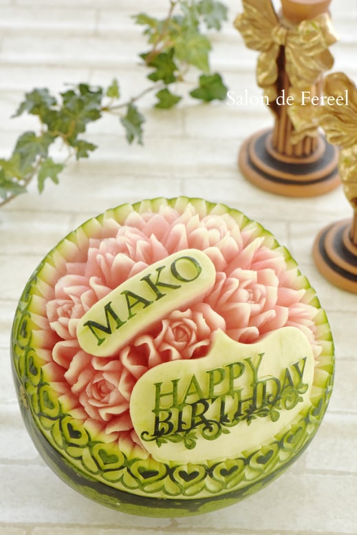 カービング　スイカ　彫刻　誕生日　結婚式　メロン　フルーツカービング　教室　大阪　薔薇　ソープカービング　プレゼント　オーダー　りんご　石けん　相撲