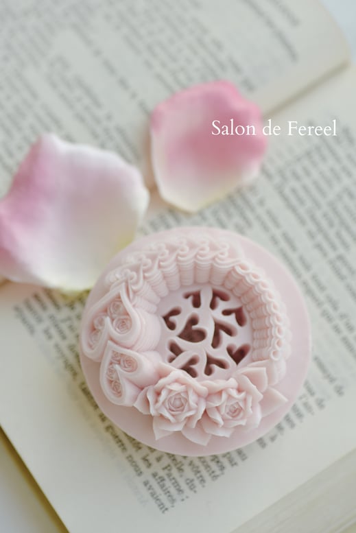 カービング　スイカ　彫刻　誕生日　結婚式　メロン　フルーツカービング　教室　大阪　薔薇　ソープカービング　　プレゼント　オーダー　フラワーケーキ　時計　ウェルカムボード