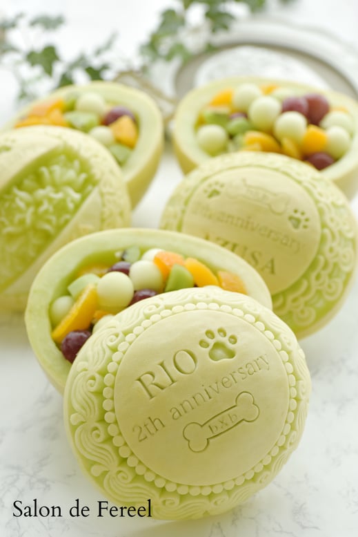 カービング　スイカ　彫刻　誕生日　結婚式　メロン　フルーツカービング　教室　大阪　薔薇　ソープカービング　　プレゼント　オーダー　フラワーケーキ　時計　ウェルカムボード