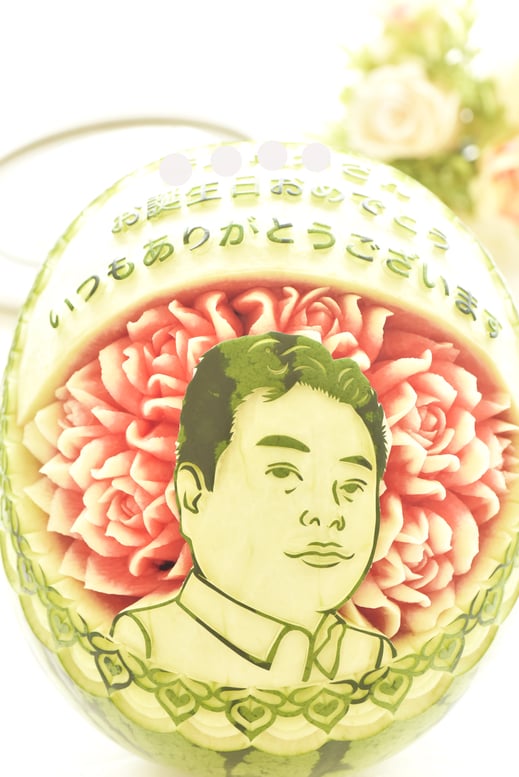カービング　スイカ　彫刻　誕生日　結婚式　メロン　フルーツカービング　教室　大阪　薔薇　ソープカービング　　プレゼント　オーダー　フラワーケーキ　時計　ウェルカムボード　フルーツバスケット　田中聖子
