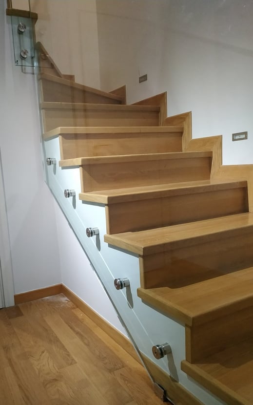 Γυάλινες σκάλες, γυάλινα κάγκελα σκάλας, τζάμι από γυαλί για σκάλα. γυάλινη σκάλα, αργυρούπολη-ελληνικό,καλλιθέα-τερψιθέα-άγιος δημήτριος-άλιμος-ηλιούπολη τζάμια κρύαταλλα