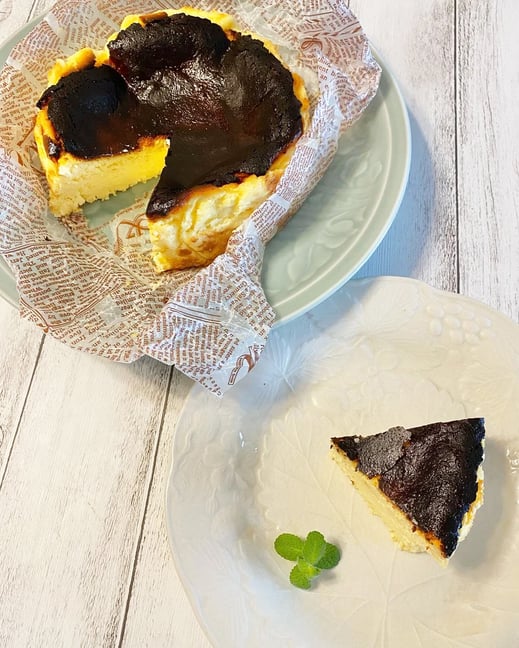 イタリア料理店「ロンドーネ」バスクチーズケーキ01