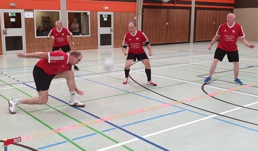 MTV dritte Mannschaft von links: mit Heiner Severit, Carsten Heckmann und Peter Schöneweiß und Erhard Wolter.