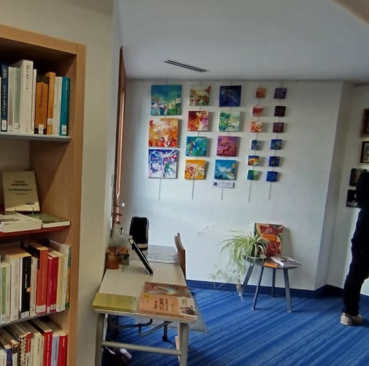 Elisabeth Augendre artiste peintre en Ariège expose aux Petits Formats médiathèque de Fabas novembre et décembre 2025