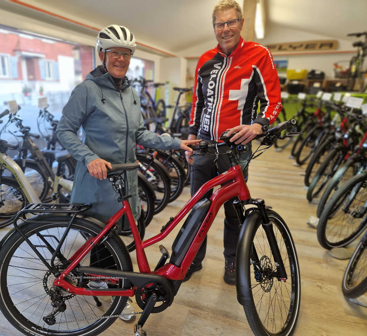 E-Bikes FLYER und E-Rennvelos TREK mieten im E-Bike FLYER Center Veloatelier Wimmis bei Spiez, Thun