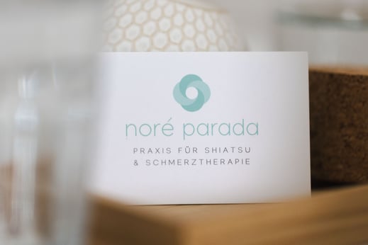 Online Terminbuchung für eine Behandlung bei Noré Parada in der Zürcher Altstadt oder für Hausbesuche innerhalb der Stadt Zürich. 