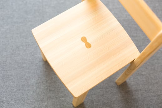 座面のひょぅたんちぎりは桜であしらいました。