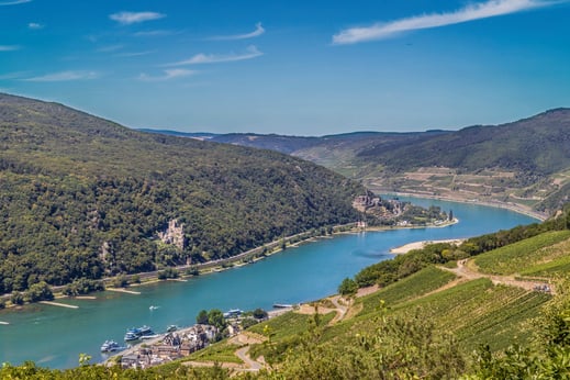 Rhein mit ASS und Burg Rheinstein (c) Rüdesheim Tourist AG - Marlis Steinmetz