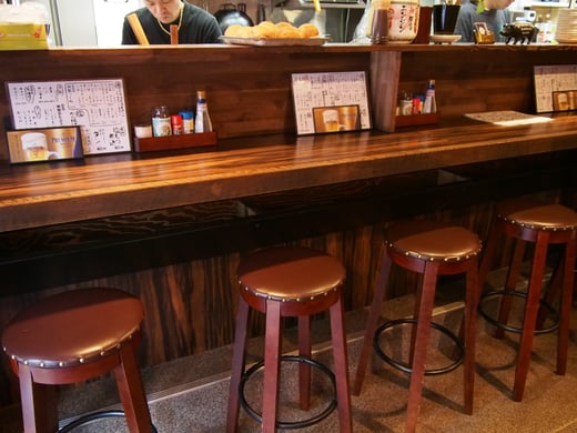 カウンター席